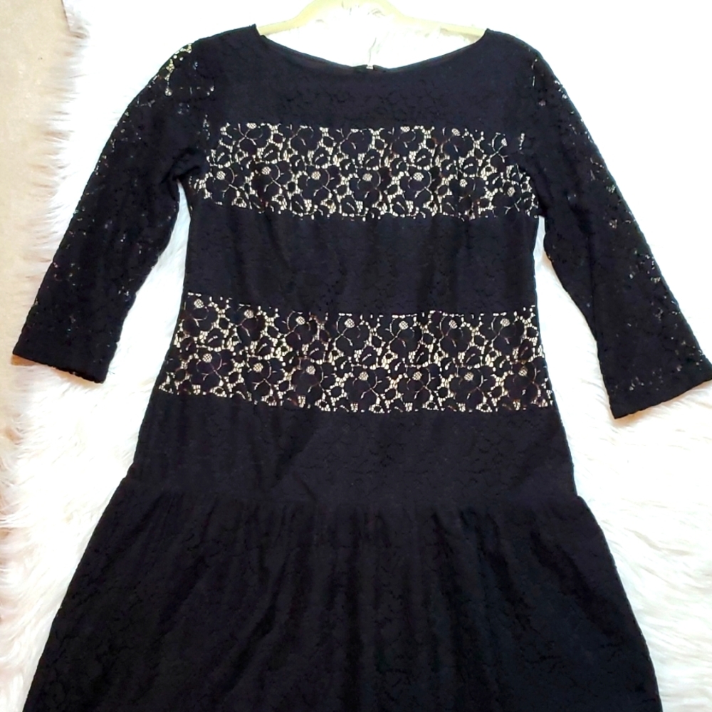 Ann Taylor black lace dress size 4, zipper on the back, three quarters sleeve 4